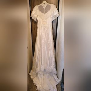 Vintage wedding dress